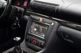 Ramecek-autoradia-2DIN-Audi-A4-instalovany-v-automobilu (1)