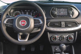 Fiat-Tipo-2015-interier-s-OEM-autoradiem