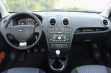 FORD-Fiesta-2006-interier-s-OEM-autoradiem