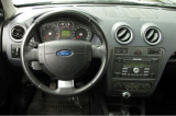 Ford-Fusion-2007-interier