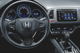Honda-HR-V-interier-s-OEM-autoradiem