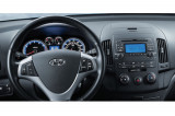Hyundai-i30-I-interier-s-OEM-autoradiem