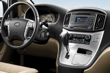 Hyundai-H1-15-interier-s-OEM-autoradiem (1)