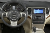 JEEP-Grand-Cherokee-2011-interier