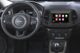 Jeep-Compass-17-interier-s-navigaci-Macrom