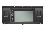 Ramecek-autoradia-2DIN-Land-Rover-Evoque-s-vestavenou-navigaci-Macrom