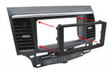 Ramecek-autoradia-Mitsubishi-Outlander-instalace