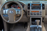 Nissan-Pathfinder-R51-2004-2014-interier