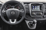 Opel-Vivaro-2015-interier