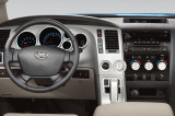 Toyota-Tundra-07-interier