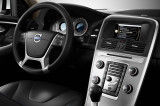 Volvo-XC60-interier-s-OEM-autoradiem