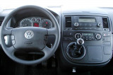 VW-Transporter-T5-4-2003-9-2009-interier-s-OEM-autoradiem