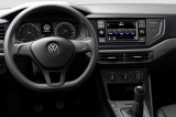 VW-Polo-18-interier-s-OEM-autoradiem