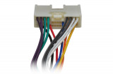 OEM-kabely-autoradii-Mazda-detail-konektoru (1)