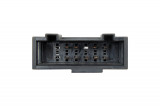 AUX-vstup-pro-autoradia-Seat-VW-detail-konektoru