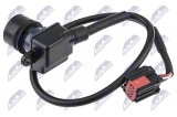 Zadni-parkovaci-kamera-Chrysler-300-Dodge-Charger-NTY-EZC-CH-108-pohled-2
