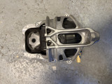 pravý silentblok (uchycení) motoru 3.0tdi pro vozidla koncernu Volkswagen, jako jsou Audi A4 (B9) nebo Audi Q7 (4M) * nový díl záruka možnost montáže u nás na provozovně