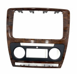 1Z0858069EGVL8 dřevěný ramecek autoradio navigace Octavia 2 Facelift,