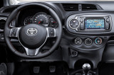 2235-b-Toyota_Yaris_2012654