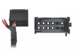 AUX-a-Apple-Lightning-adapter-Ford-detail-konektoru